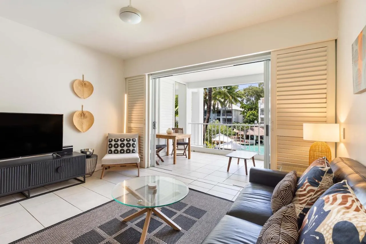 ***** Resort The Beach Club Premium Private Apartments Palm Cove Australia
