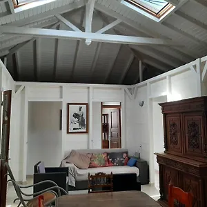 https://case-a-oculie-le-gosier.comcaribbean.com