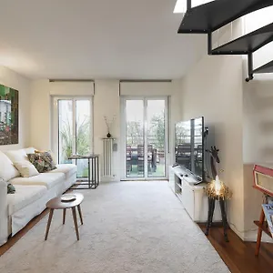 https://amazing-design-apartment-with-terrace-in-navigli.it-lombardy.com